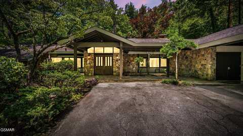 1115/1131 Old Cartertown Road Road, Gatlinburg, TN 37738