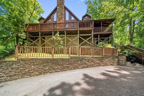 915 Statham Way, Gatlinburg, TN 37738
