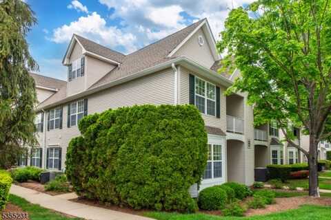 304 Cambridge Dr, Butler, NJ 07405