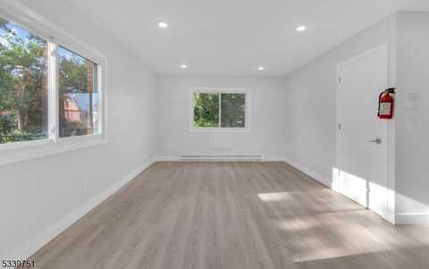 557 S Broad St, Elizabeth, NJ 07202