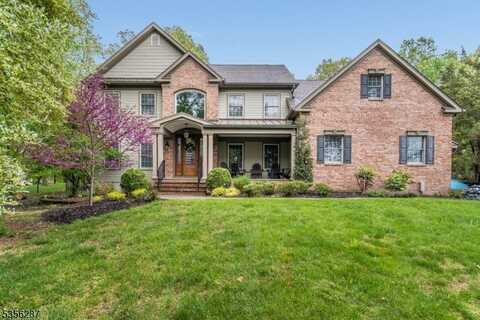30 Southgate Drive, Clinton, NJ 08801