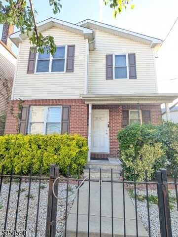 387 18Th Ave, Newark, NJ 07108