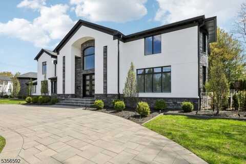 63 Roberts Rd, Englewood Cliffs Boro, NJ 07632