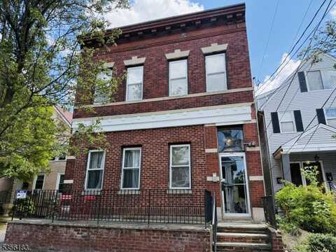 93 Bay St, Montclair, NJ 07042