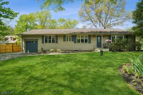 375 North Rd, Chester, NJ 07930