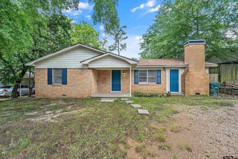 2421 Plume Dr, Tyler, TX 75703