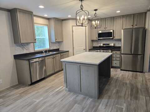 1133 Yeomans Street, Ionia, MI 48846