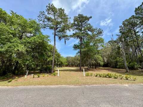 24 Fort Freemont Court North, Saint Helena Island, SC 29920