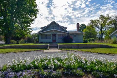 1013 Pacific Street, Cambridge, NE 69022