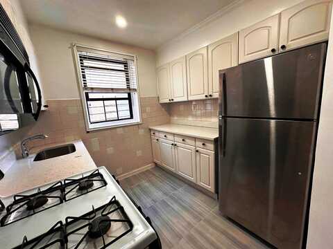 150 West End Ave, #5H, Brooklyn, NY 11235