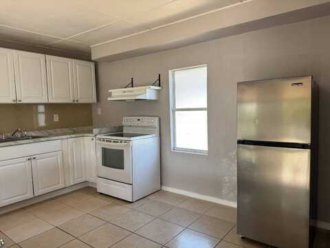 9035 DALE DR., Tampa, FL 33615
