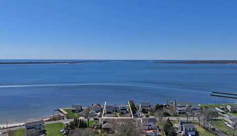24 LAURA LEE DR, Center Moriches, NY 11934