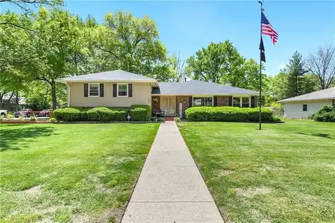 1303 Vilas Street, Leavenworth, KS 66048