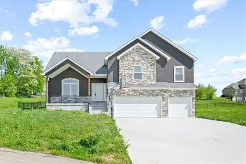 19086 Millstone Terrace, Saint Joseph, MO 64505