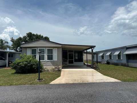 318 Crestwood Dr., Mulberry, FL 33860