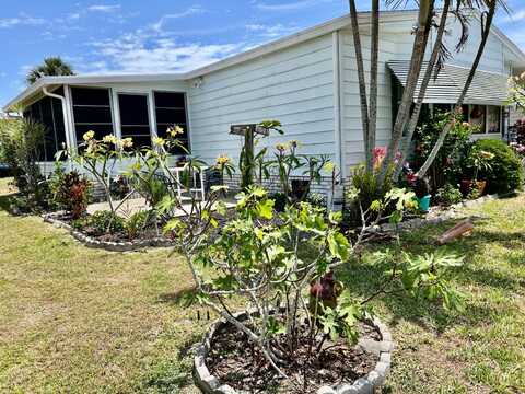 2425 Lakes of Melbourne, Melbourne, FL 32904