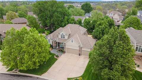 2713 SW Monarch Drive, Lees Summit, MO 64082