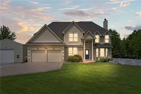 906 Allendale Lake Road, Greenwood, MO 64034