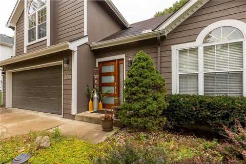 204 NW Cody Drive, Lees Summit, MO 64081
