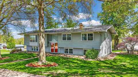 1749 Parkside Dr. NE, Solon, IA 52333