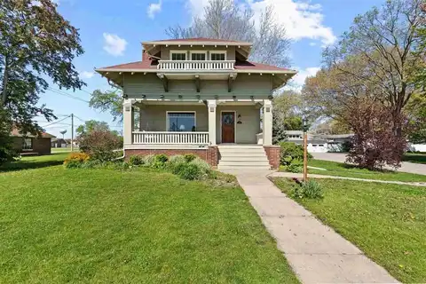 449 Western Avenue, Marengo, IA 52301