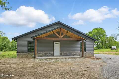 126 N Ozark Trail, Goodman, MO 64843