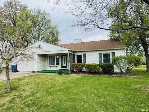 2 CHARLES Drive, Centralia, IL 62801