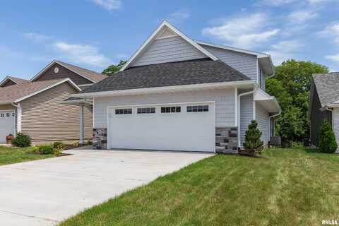 7 WELCOME CENTER Court, Le Claire, IA 52753