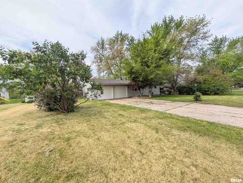 205 JAMES Parkway, Washington, IL 61571