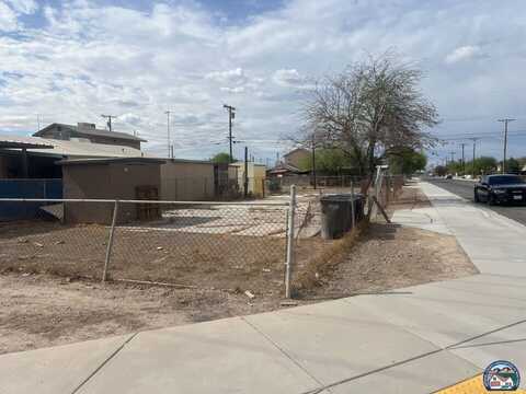 62 E 10th St, Heber, CA 92249