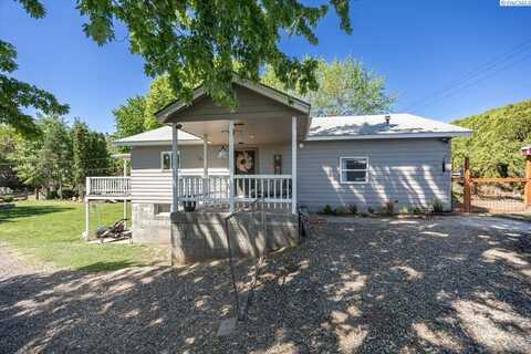 805 Babs Ave, Benton City, WA 99320