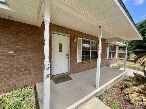6204 Silver Oak Dr, Milton, FL 32570