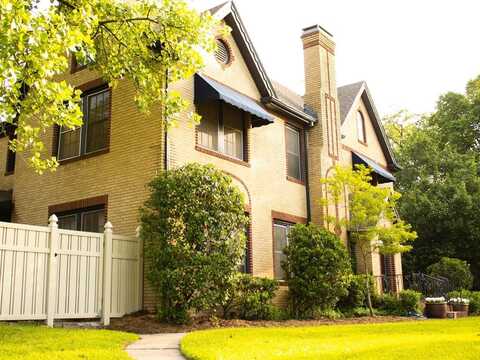476 Jefferson Avenue, Lufkin, TX 75904