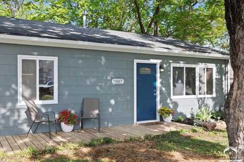 1507 Lindenwood Lane, Lawrence, KS 66044