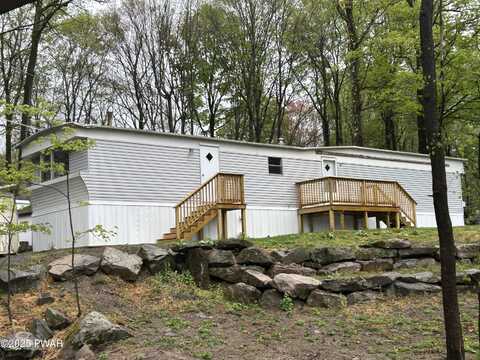 126 Middle Road, Greentown, PA 18426