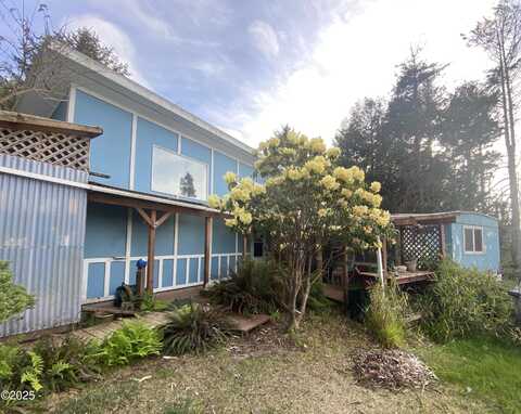 6750 NE Mason, Yachats, OR 97498