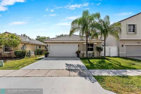5900 E Grand Duke Cir, Tamarac, FL 33321