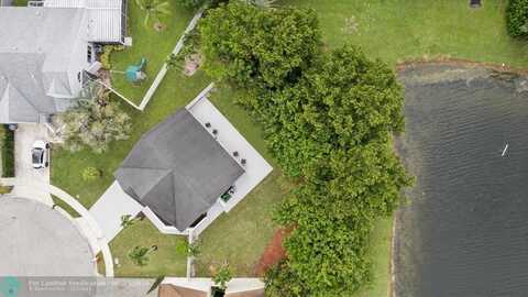 8587 Dynasty Drive, Boca Raton, FL 33433