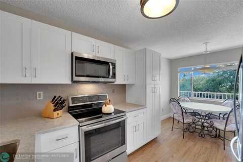 7220 S Devon Dr, Fort Lauderdale, FL 33321