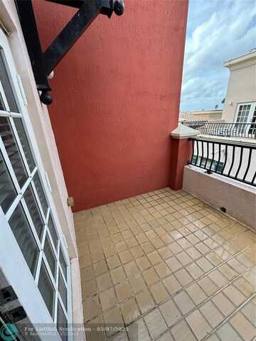 1033 NE 17th Way, Fort Lauderdale, FL 33304