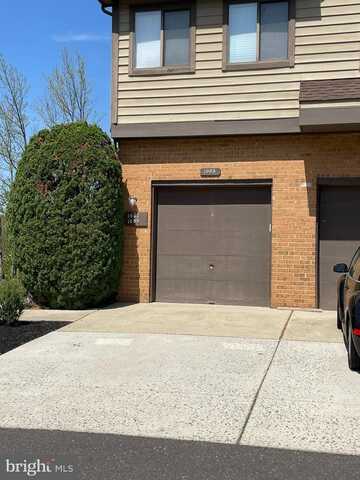 1005 AUGUSTA CIR, MOUNT LAUREL, NJ 08054
