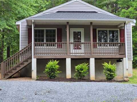 349 Whispering Pine Ln, Bumpass, VA 23024
