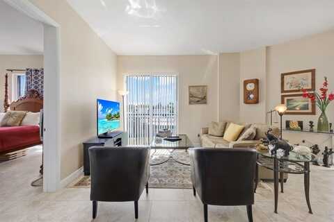 2631 NE 14th Ave, Wilton Manors, FL 33334