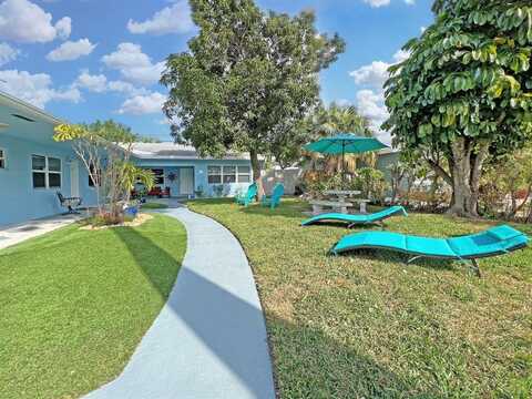 2695 SE 1st Ct, Pompano Beach, FL 33062