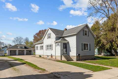 913 W 4TH Avenue, OSHKOSH, WI 54902