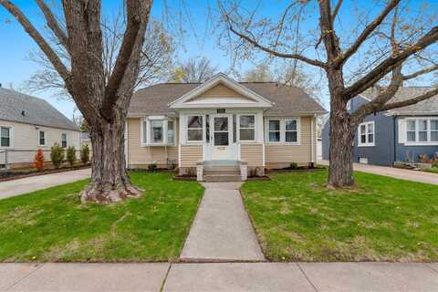 936 ROSCOE Street, GREEN BAY, WI 54304