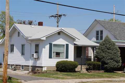 623 E Lorena Avenue, Wood River, IL 62095