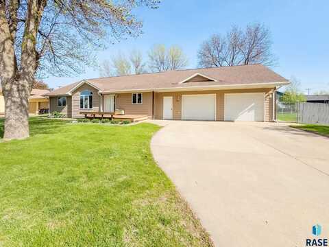 110 W Apple St, Tea, SD 57064