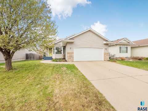 7320 W 52nd St, Sioux Falls, SD 57106