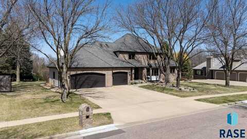904 W Chicory Ln, Sioux Falls, SD 57108